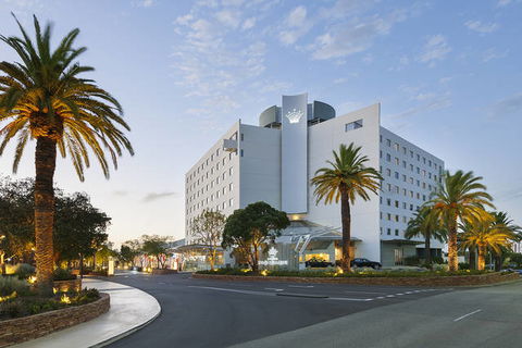 Crown Promenade Perth - Sydney 4u 0