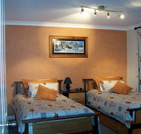 Elm Cottage - Tumut - Sydney 4u