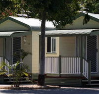 Emerald Cabin  Caravan Village - Sydney 4u