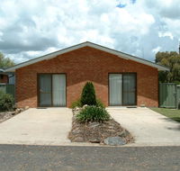 Fossicker Caravan Park - Sydney 4u
