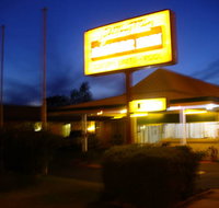 Golden West Motor Inn - Accommodation Sydney