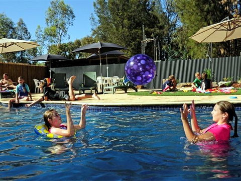 Kingston-On-Murray Caravan Park - Sydney 4u 1