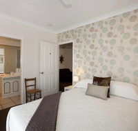 Mt Coolum Retreat 'A Bed  Breakfast' - Sydney 4u