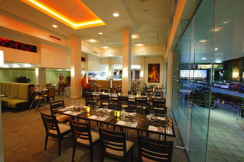 Pacific Hotel Cairns - Sydney 4u 1