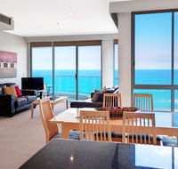 Pacific Views Resort - Main Beach - Accommodation Sydney