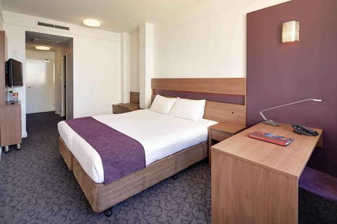 Quality Hotel Ambassador Perth - Sydney 4u 3