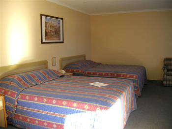 Reef Motor Inn - Accommodation Sydney 3
