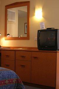 Reef Motor Inn - Accommodation Sydney 5