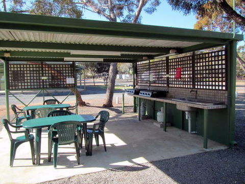 Acclaim Gateway Tourist Park - Sydney 4u 5