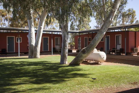 Curtin Springs Wayside Inn - Sydney 4u 14