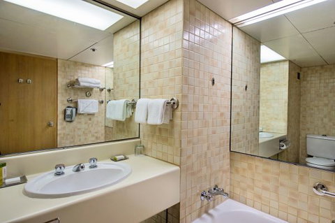 DoubleTree By Hilton Esplanade Darwin - Accommodation Sydney 12