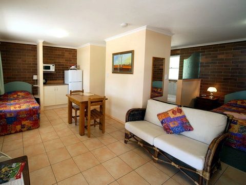 Rubyvale Motel & Holiday Units - Accommodation Sydney 0