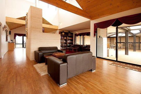Sensational Heights Bed & Breakfast - Accommodation Sydney 4