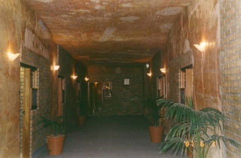 The Lookout Cave Underground Motel - Sydney 4u 4