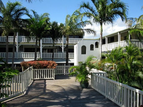 The Sovereign Resort Hotel - Sydney 4u 1