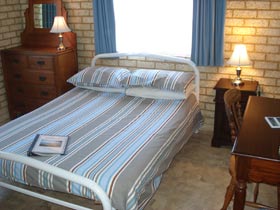 Baywatch Manor Augusta YHA - Accommodation Sydney 2