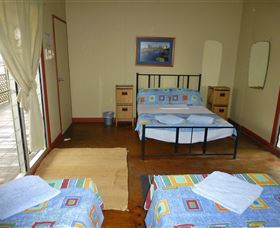 Diggers Rest Station - Accommodation Sydney 1