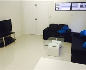 Lazy Dayz Shellharbour - Sydney 4u 1