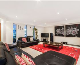 The Grand Broadbeach - Vogue Holiday Homes - Accommodation Sydney 2