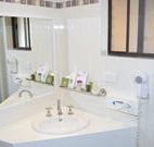 Hilltops Retreat Motor Inn - Young - Sydney 4u