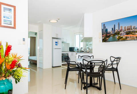 The Emerald Surfers Paradise - Accommodation Sydney 5