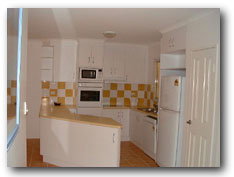 Beach Court Holiday Villas - Accommodation Sydney 5