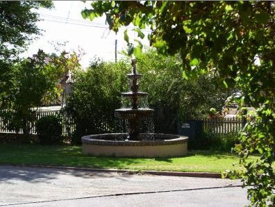 The Lodge Outback Motel - Sydney 4u 1