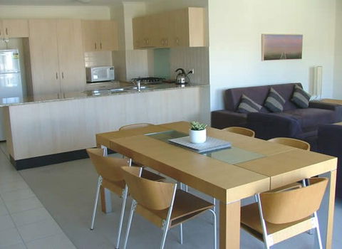 The Village Burleigh Heads - Sydney 4u 3