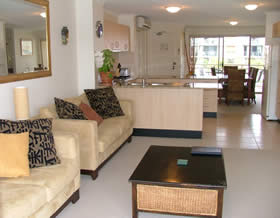 The Village Burleigh Heads - Sydney 4u 7