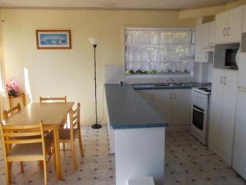 Skyline Holiday Units - Accommodation Sydney 3