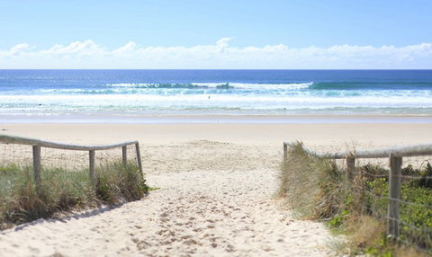 Golden Riviera Beach Resort - Accommodation Sydney 0