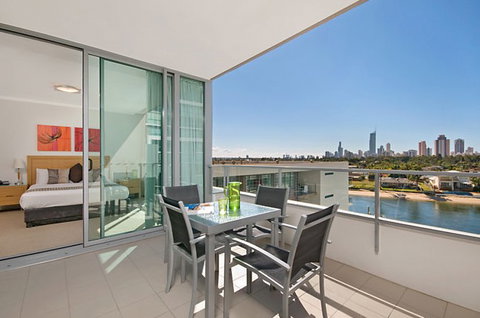 Freshwater Point Resort - Accommodation Sydney 1