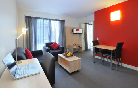 Metro Apartments On Bank Place Melbourne - Accommodation Sydney 3