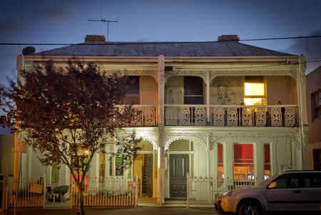 Back Of Chapel Backpackers Hostel - Accommodation Sydney 0