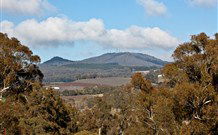 Amazing Country Escapes - Lakeview Luxury Cabins - Sydney 4u 3