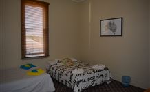 Argyle Hotel Maclean With CaneCutters Bar And Grill - Sydney 4u 3
