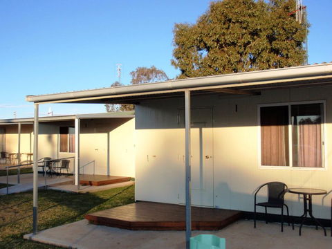 Trundle Services And Citizens Club Cabins - Sydney 4u 2