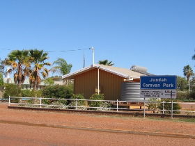 Jundah Caravan Park - Sydney 4u 0