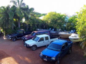 Gee-Dees Family Cabins - Accommodation Sydney 0