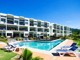 Beachside Magnetic Harbour Apartments - Accommodation Sydney 0