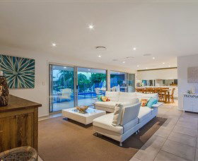 Malibu Shores At Vogue Holiday Homes - Accommodation Sydney 1