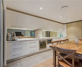 Malibu Shores At Vogue Holiday Homes - Accommodation Sydney 2