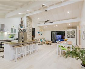 The Tropics At Vogue Holiday Homes - Accommodation Sydney 1