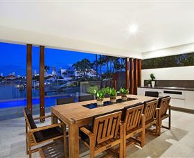 CÃ©st La Vie Elite Holiday Home - Accommodation Sydney 2