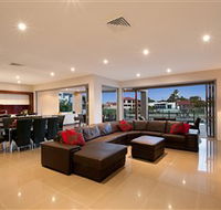 Xanadu Waterfront Elite Holiday Home - Sydney 4u
