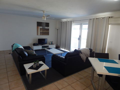 Tranquil Shores Self Contained Holiday Apartments - Sydney 4u 0