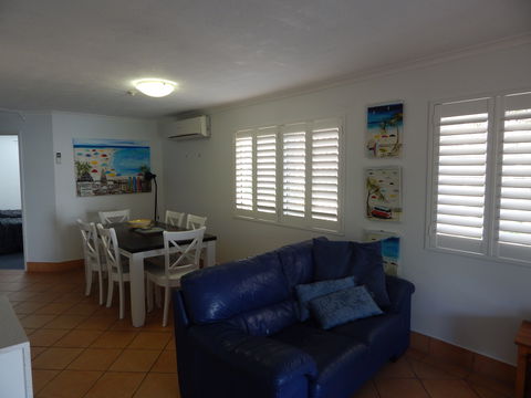 Tranquil Shores Self Contained Holiday Apartments - Sydney 4u 1