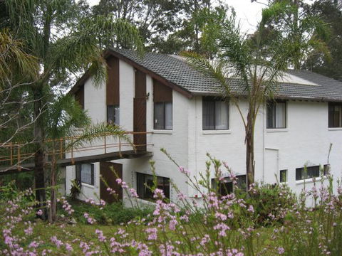 Chalet Swisse Spa Retreat - Accommodation Sydney 2
