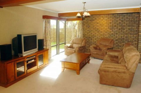 Trenberth House - Accommodation Sydney 2