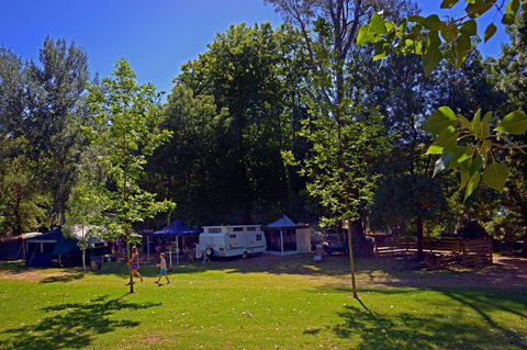 Ardern's Caravan Park, Myrtleford - Sydney 4u 0